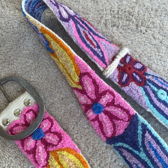 Peru hand embroidered belt - Picture 4 of 4